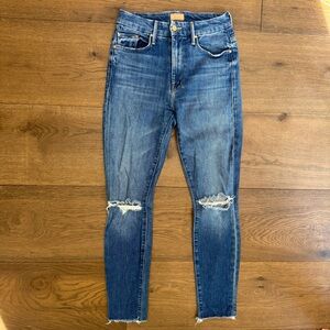 MOTHER High Waisted Looker Blue Distressed Ankle Fray Jeans